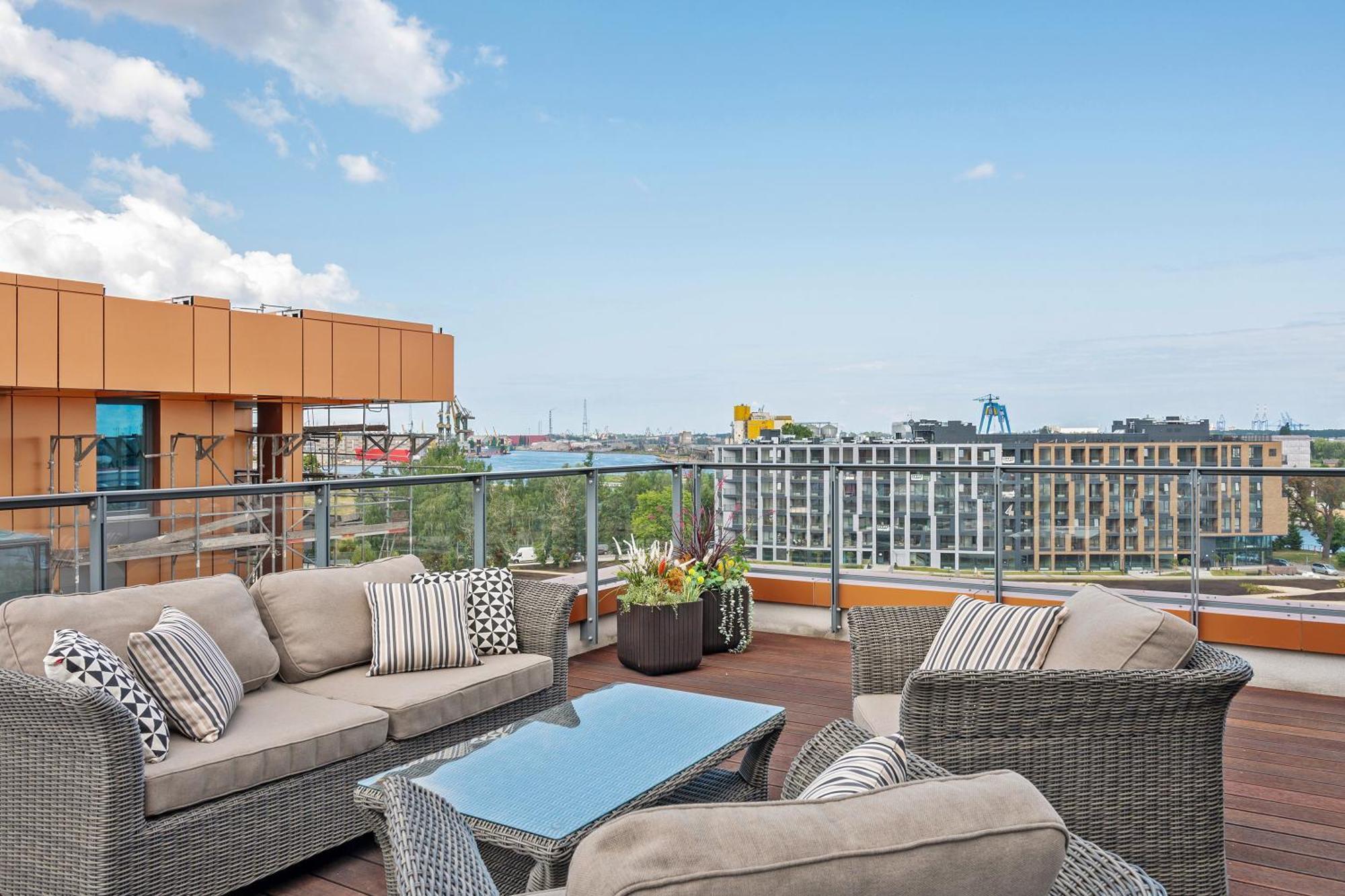Blue Mandarin Riverside Gdansk Exterior photo